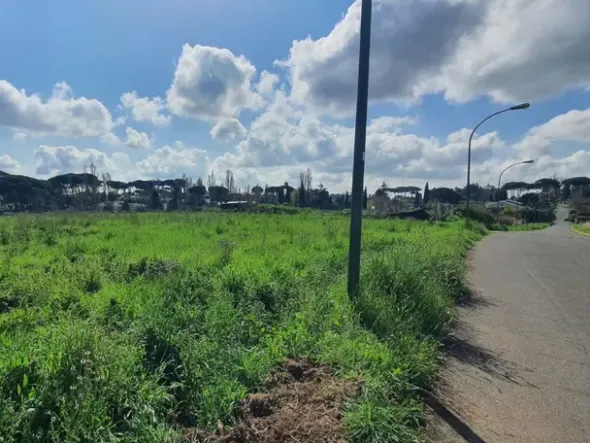 #24789 Terreno a verde privato attrezzato