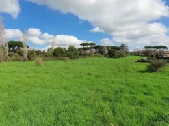 #24789 Terreno a verde privato attrezzato