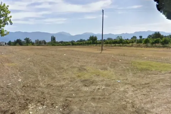 #12686 Terreno commerciale e per servizi pubblici