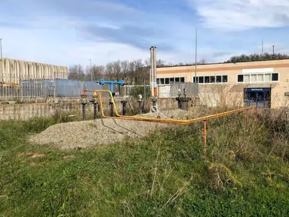 #24136 Terreno di 1.762 mq con fabbricato