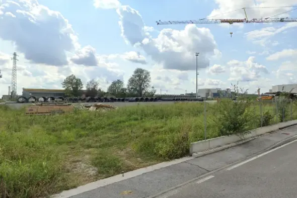 #22859 Terreno di 605 mq in zona industriale