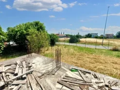 #23586 Terreno edificabile con fabbricato