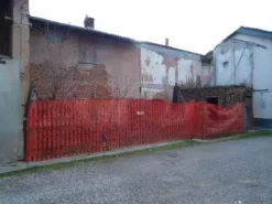 #6925 Terreno edificabile di 49 mq con rudere