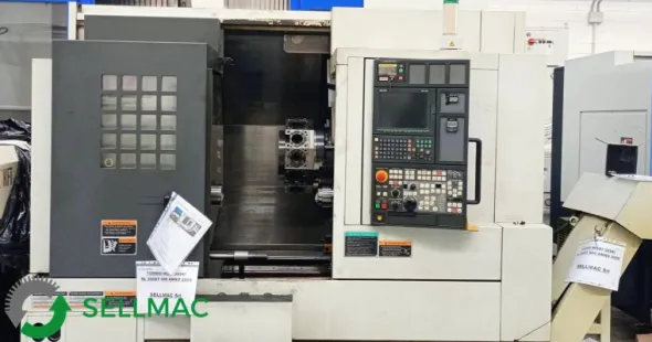 TORNIO CNC COMPLETO DI CARICATORE DI BARRE CORTO