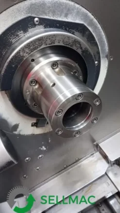 TORNIO CNC COMPLETO DI CARICATORE DI BARRE CORTO