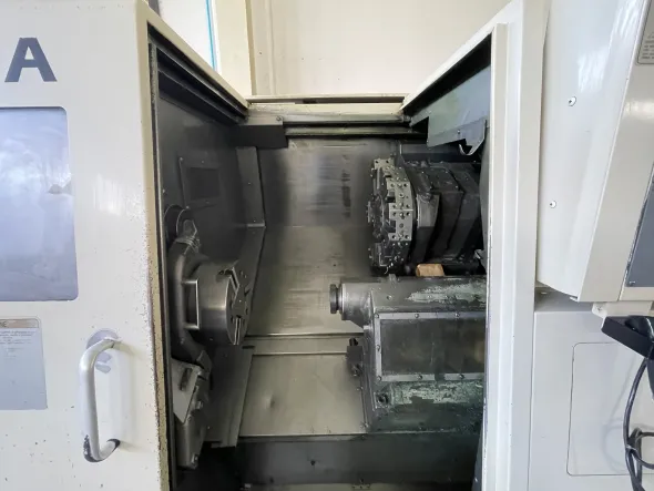 TORNIO CNC USATO OKUMA LB 300