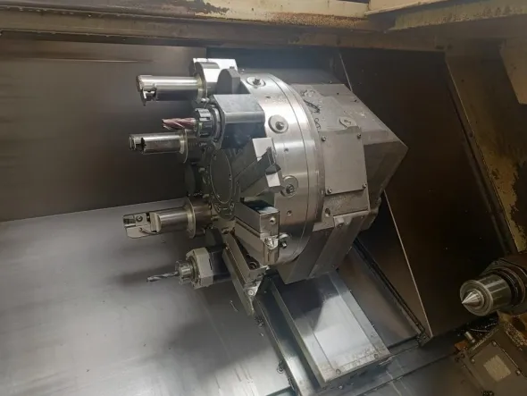 Tornio OKUMA LB 300M d.p. 1000