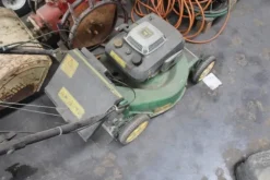 14#5817 Tosaerba John Deere e motozappe