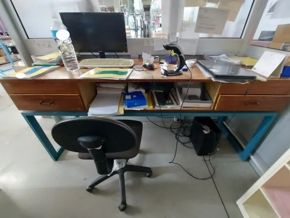 1#7915 Trancia Atom scaffalatura attrezzatura per confezione e arredo d'ufficio