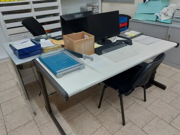 1#7915 Trancia Atom scaffalatura attrezzatura per confezione e arredo d'ufficio