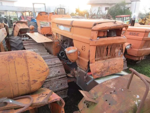 72#7078 Trattore agricolo cingolato OM