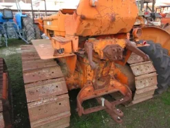 72#7078 Trattore agricolo cingolato OM
