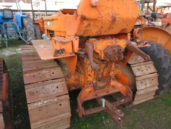 72#7078 Trattore agricolo cingolato OM
