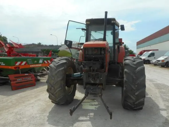 1#3268 Trattore agricoloseminatrice ed erpice