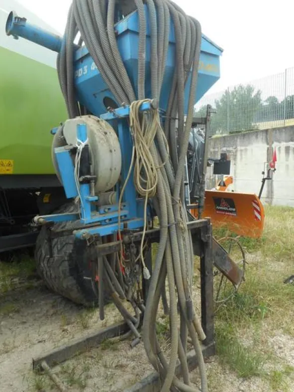 1#3268 Trattore agricoloseminatrice ed erpice