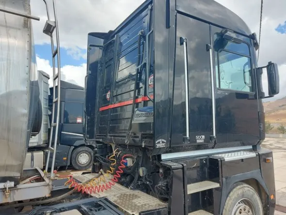 7#8039 Trattore cabinato Renault Truck Magnum TR500