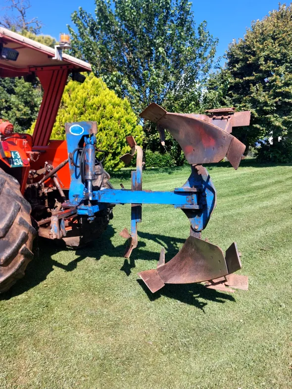 Trattore Carraro 842 con vari accessori