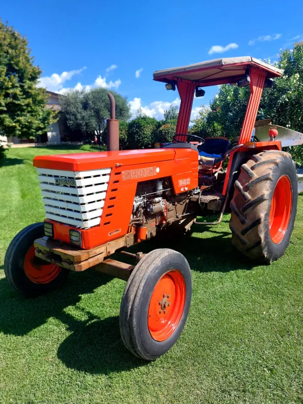 Trattore Carraro 842 con vari accessori