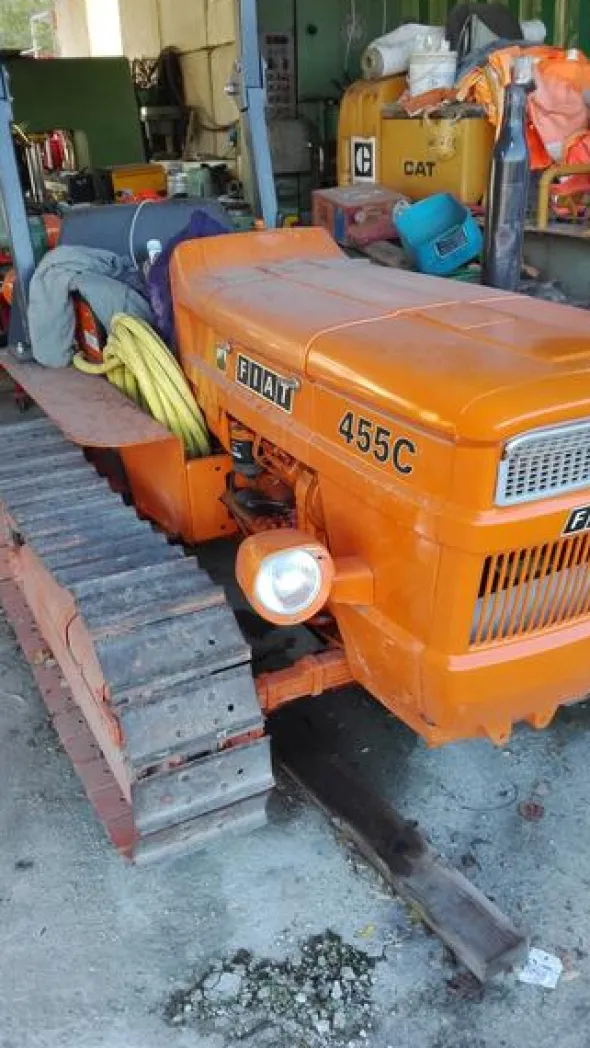 11#3663 Trattore cingolato Fiat 455 C