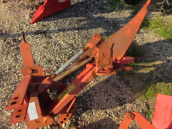 34#7078 Trattore Kubota e attrezzature agricole