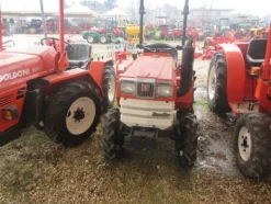 34#7078 Trattore Kubota e attrezzature agricole