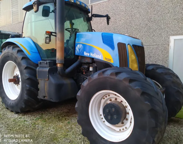Trattore New Holland TG 285