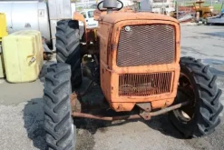 3017#4392 Trattore OM