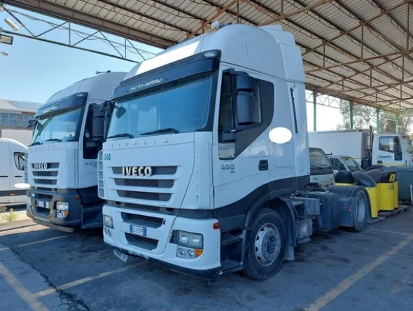 10#7528 Trattore per semirimorchio Iveco
