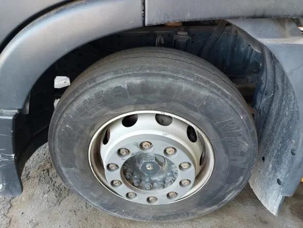 10#7528 Trattore per semirimorchio Iveco