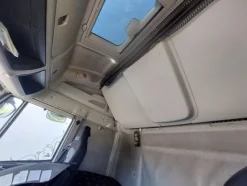 4#8454 Trattore stradale Iveco 450