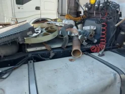 4#8044 Trattore stradale Iveco