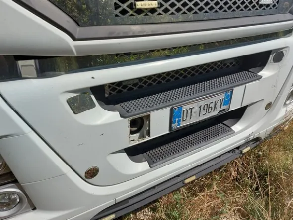 4#8044 Trattore stradale Iveco