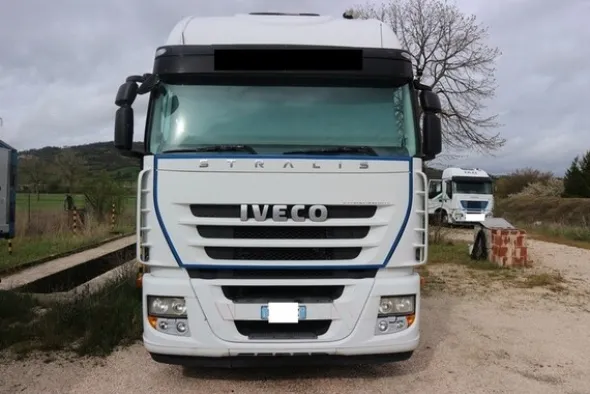 7#7092 Trattore stradale Iveco