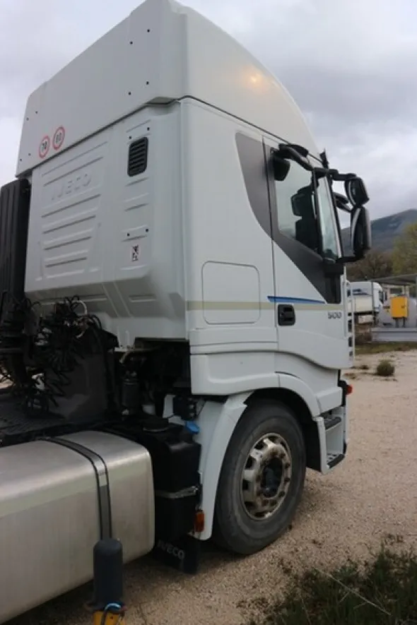 7#7092 Trattore stradale Iveco