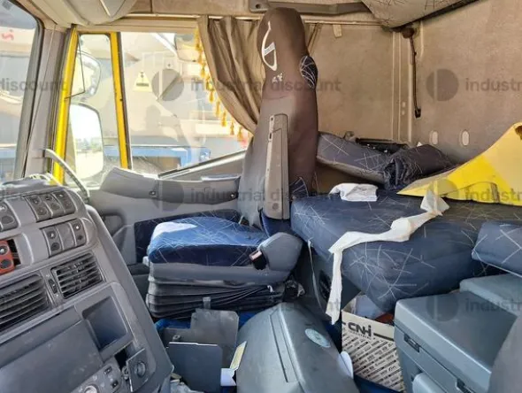 2#9649 Trattore stradale Iveco Magirus