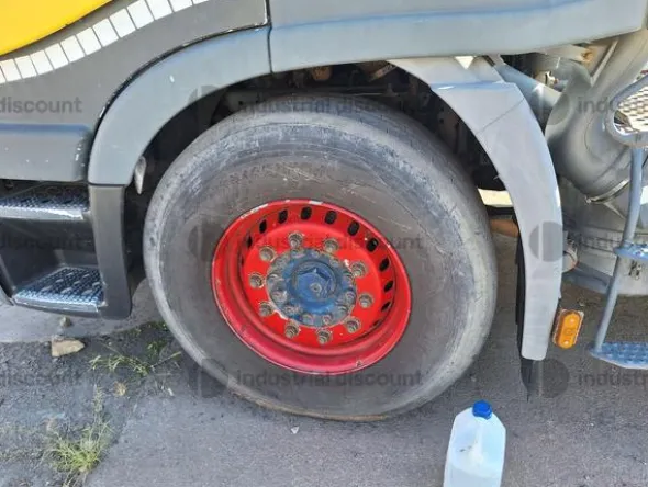 2#9649 Trattore stradale Iveco Magirus
