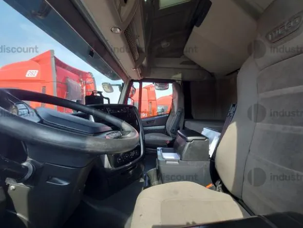 5#8572 Trattore stradale Iveco Stralis 460