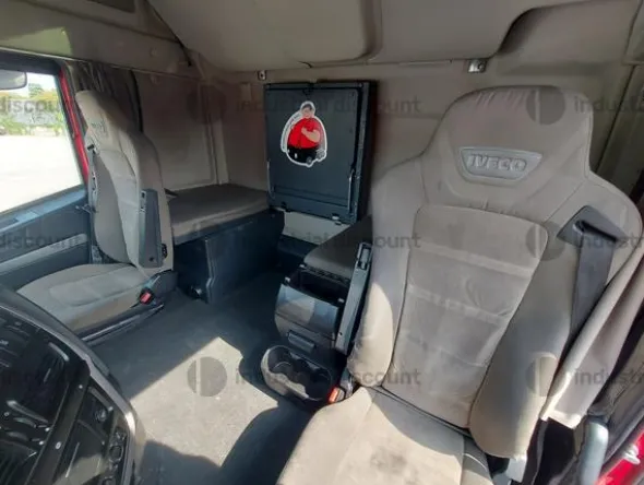 4#8572 Trattore stradale Iveco Stralis 460
