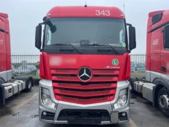 11#8302 Trattore stradale Mercedes New Actros 1845