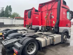 11#8302 Trattore stradale Mercedes New Actros 1845