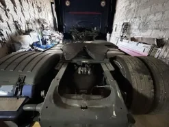 4#8915 Trattore stradale Scania