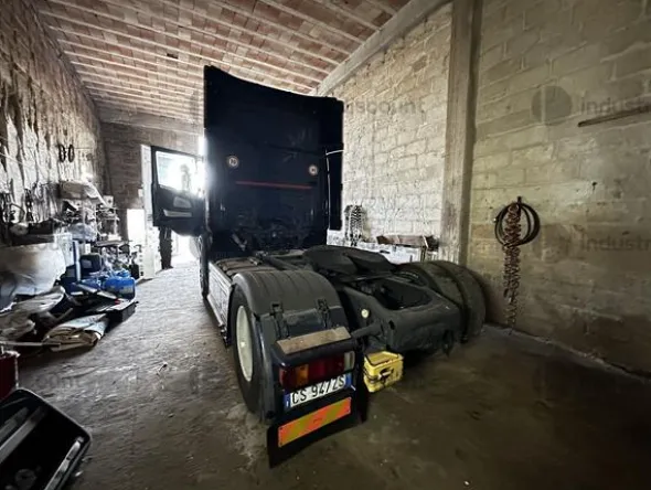 4#8915 Trattore stradale Scania
