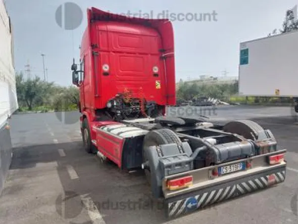 25#8641 Trattore stradale Scania e semirimorchi gruppi frigo