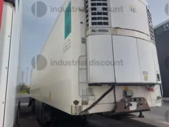 25#8641 Trattore stradale Scania e semirimorchi gruppi frigo