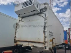 25#8641 Trattore stradale Scania e semirimorchi gruppi frigo