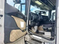 13#8177 Trattore stradale Scania e Semirimorchio isotermico Schmitz