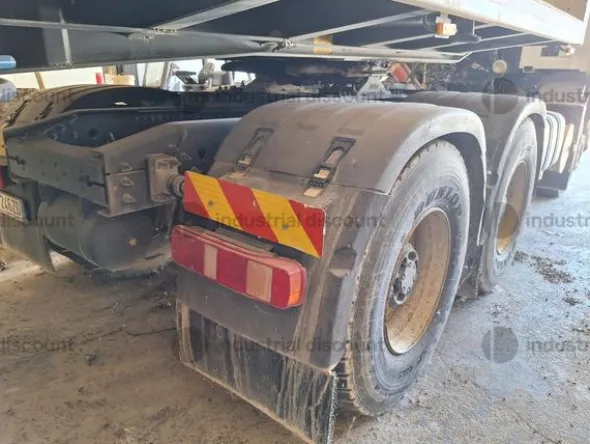 24#10158 Trattore stradale Volvo FM12 460