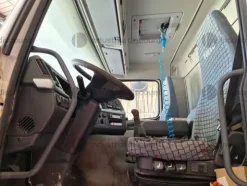 24#10158 Trattore stradale Volvo FM12 460