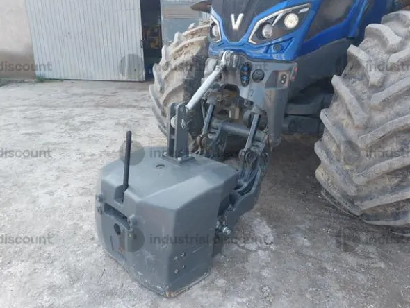 1#8964 Trattore Valtra