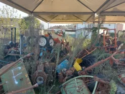 579#73951 Trattori agricoli e macchine dismessi